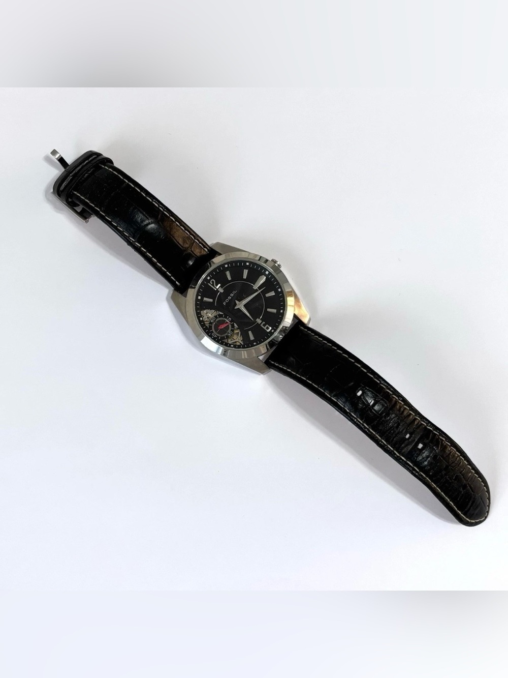 Vintage Men’s Fossil Embossed Leather Watch Needs Battery